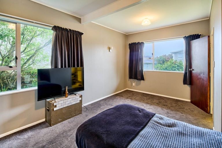 Photo of property in 44 Westhaven Drive, Tawa, Wellington, 5028