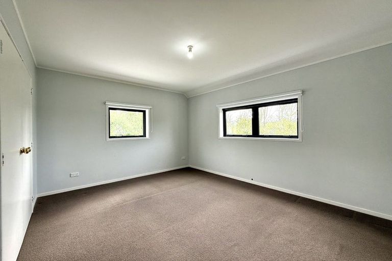 Photo of property in 42 Roland Road, Greenhithe, Auckland, 0632