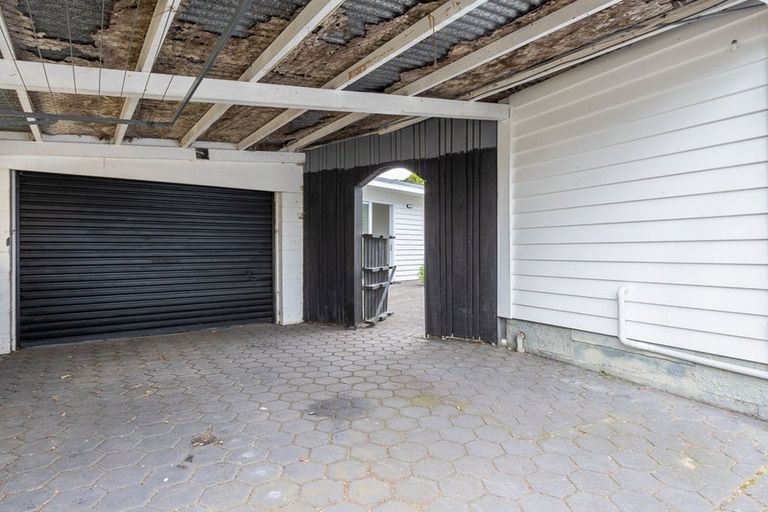 Photo of property in 15 Brazier Grove, Paraparaumu, 5032