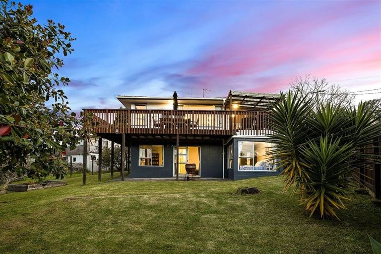 Photo of property in 22 Helena Street, Massey, Auckland, 0614