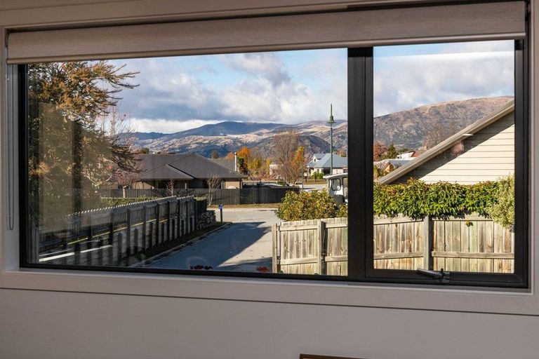 Photo of property in 122 Rob Roy Lane, Wanaka, 9305