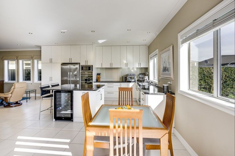 Photo of property in 24 Pacific Avenue, Poraiti, Napier, 4112