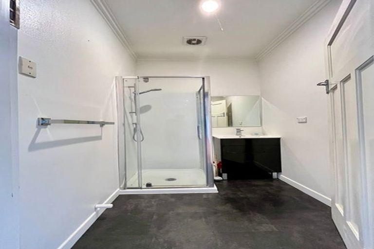 Photo of property in 73 West Coast Road, Glen Eden, Auckland, 0602