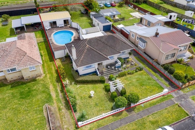 Photo of property in 191 Hakanoa Street, Huntly, 3700