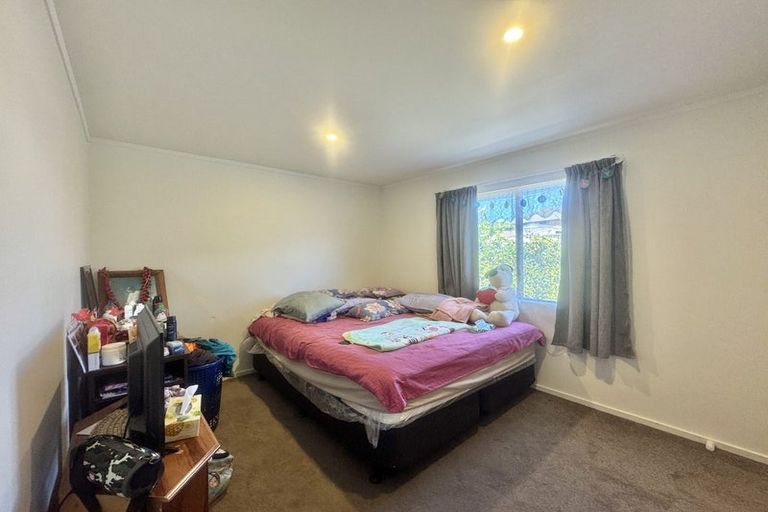 Photo of property in 1/7 Maplesden Drive, Clendon Park, Auckland, 2103