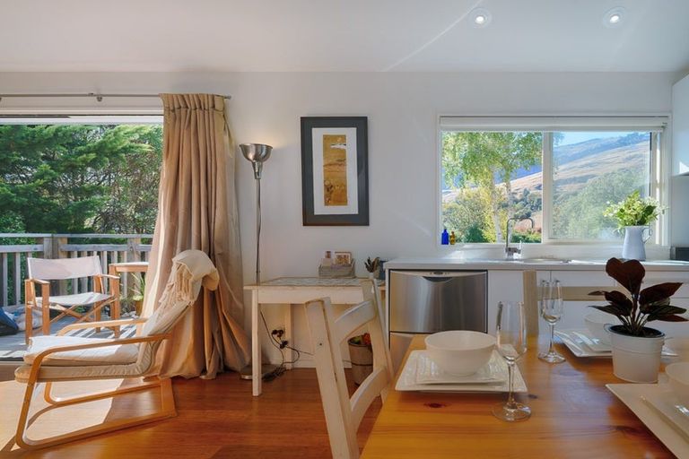 Photo of property in 15 Port Hills Road, Heathcote Valley, Christchurch, 8022
