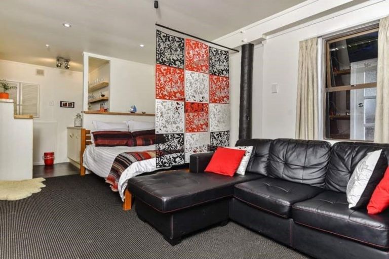 Photo of property in 22 Arran Road, Browns Bay, Auckland, 0630