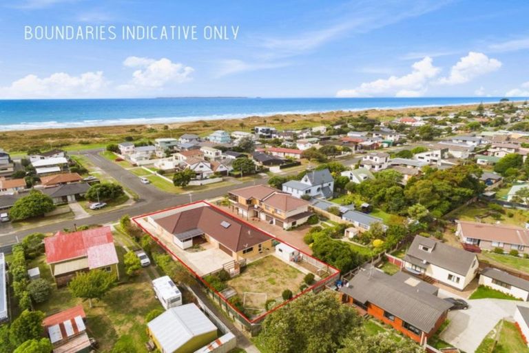 Photo of property in 50 Dickson Road, Papamoa Beach, Papamoa, 3118