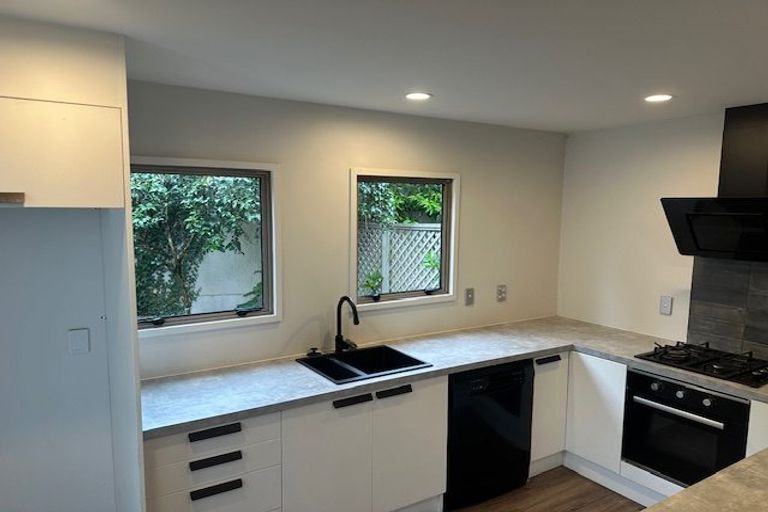 Photo of property in 2/37 Poynder Avenue, Merivale, Christchurch, 8014