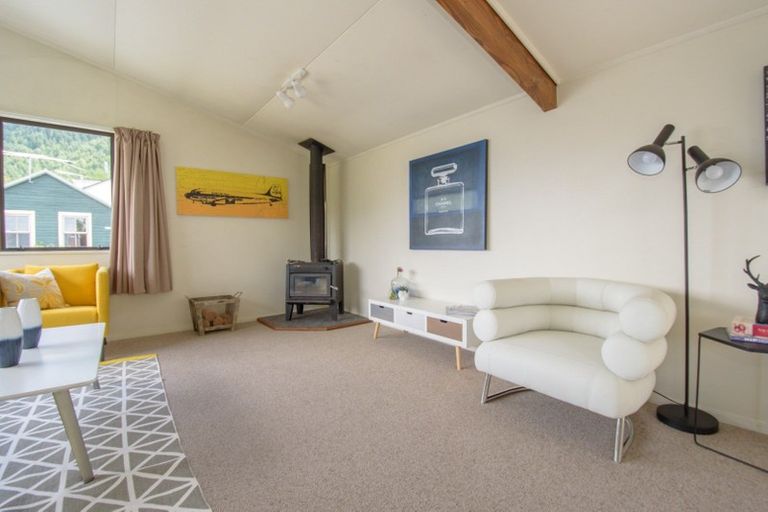 Photo of property in 9a Dart Place, Fernhill, Queenstown, 9300