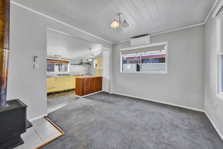 Photo of property in 12 Norfolk Street, Patea, 4520