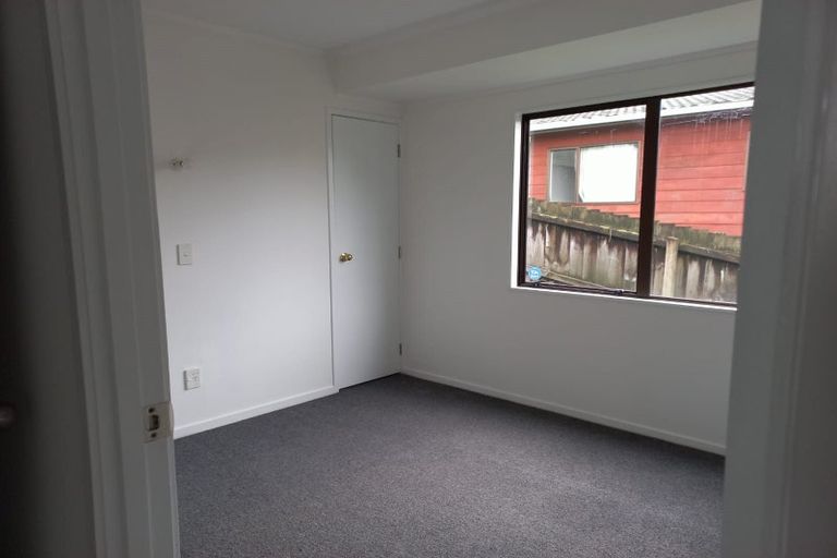 Photo of property in 5/37a Glengarry Road, Glen Eden, Auckland, 0602