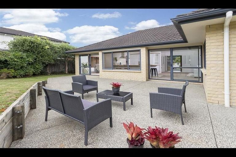 Photo of property in 53 Wayne Francis Drive, East Tamaki, Auckland, 2016