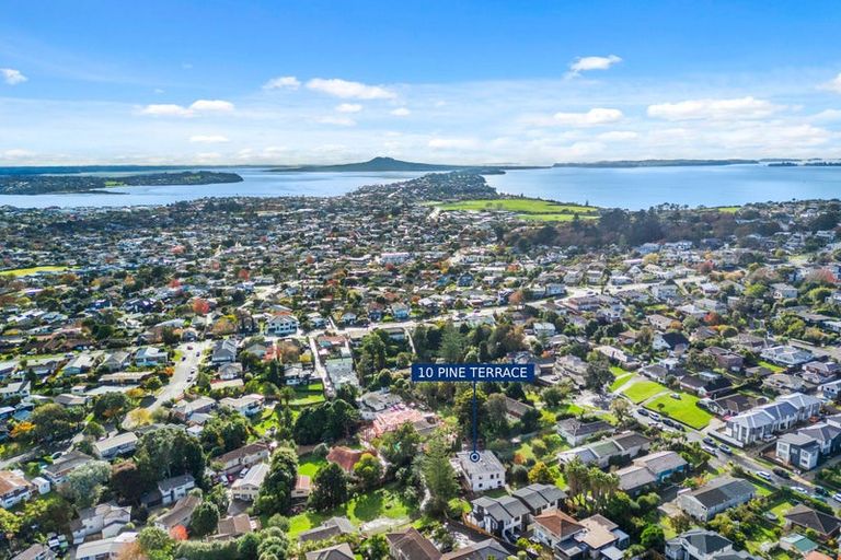Photo of property in 10 Pine Terrace, Howick, Auckland, 2014