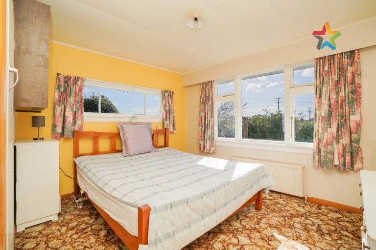 Photo of property in 37 Papatotara Road, Tuatapere, 9620