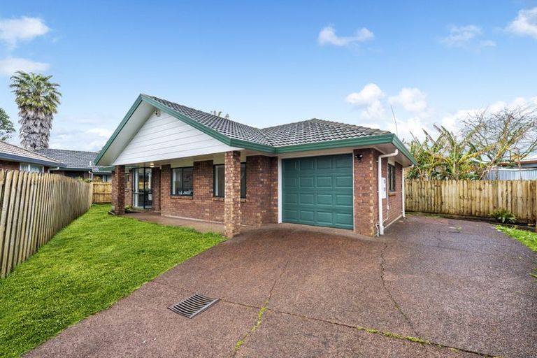 Photo of property in 22a Martin Jugum Lane, Ranui, Auckland, 0612