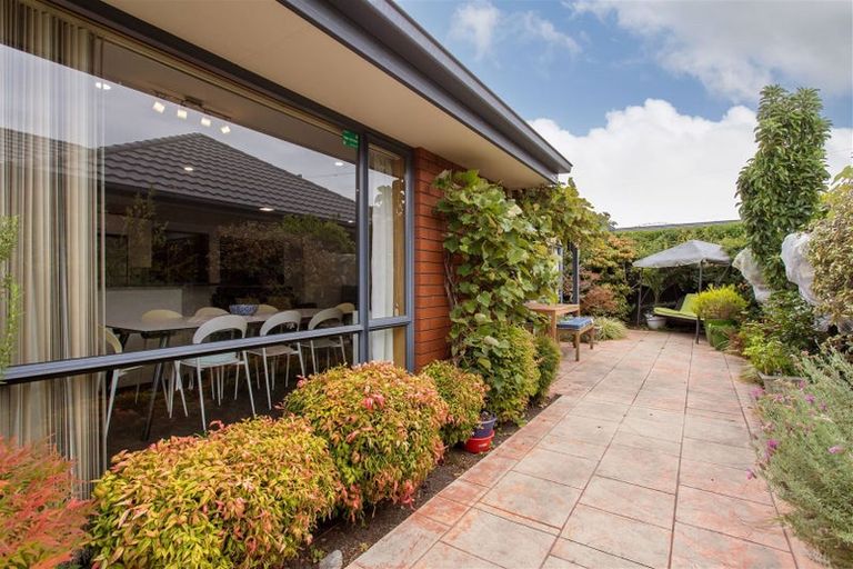 Photo of property in 14 Sawyers Arms Road, Northcote, Christchurch, 8052