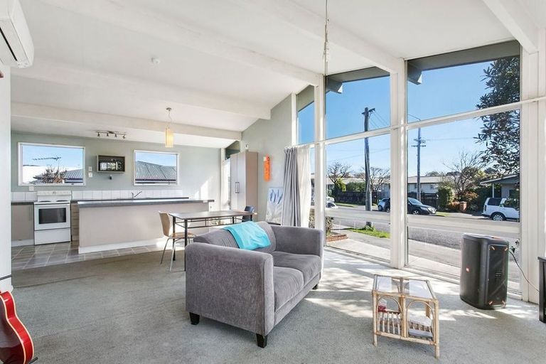 Photo of property in 1/166 Avonhead Road, Avonhead, Christchurch, 8042