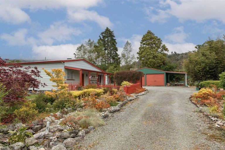 Photo of property in 72 Mcgill Street, Waimangaroa, Westport, 7891