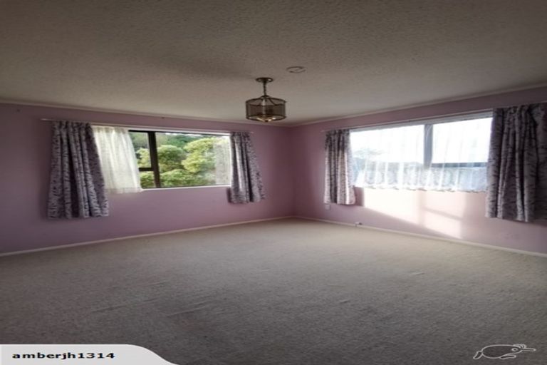 Photo of property in 16 Matuhi Street, Tirohanga, Lower Hutt, 5010