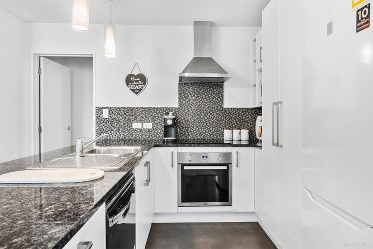 Photo of property in 23 Raithburn Terrace, Pokeno, 2402