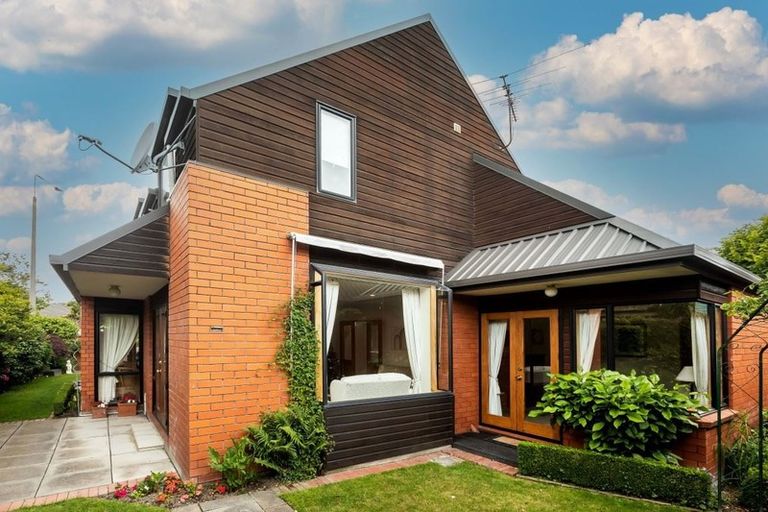 Photo of property in 9 Clyde Road, Upper Riccarton, Christchurch, 8041