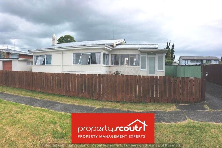 Photo of property in 9 Karaka Street, New Lynn, Auckland, 0600
