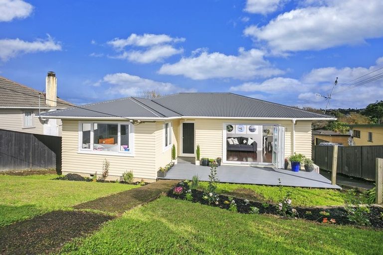Photo of property in 42 Carlisle Road, Browns Bay, Auckland, 0630