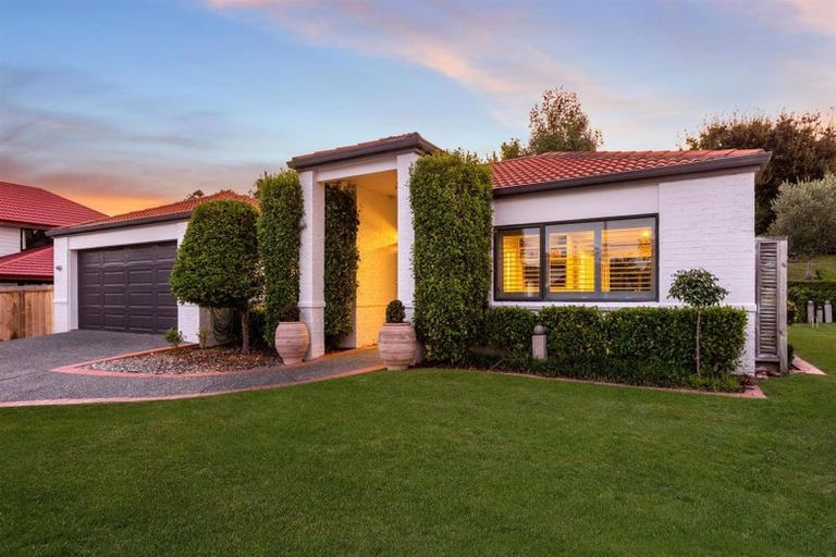 Photo of property in 12 Bowman Place, Whitby, Porirua, 5024