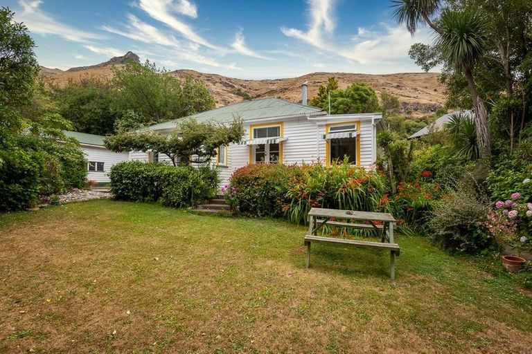 Photo of property in 7 Port Hills Road, Heathcote Valley, Christchurch, 8022
