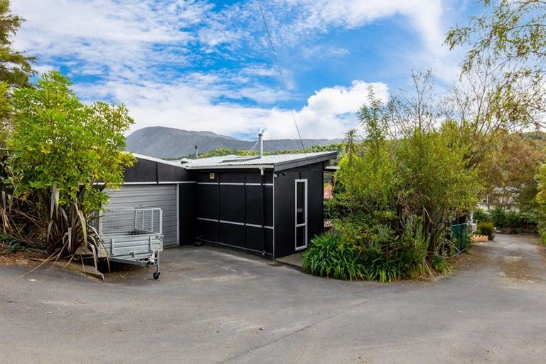 Photo of property in 102a Milton Terrace, Picton, 7220