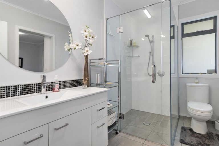 Photo of property in 8 Seaview Road, Otumoetai, Tauranga, 3110