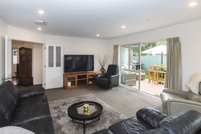 Photo of property in 1/92 Racecourse Road, Sockburn, Christchurch, 8042