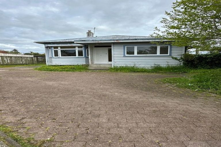 Photo of property in 41 Woodglen Road, Glen Eden, Auckland, 0602