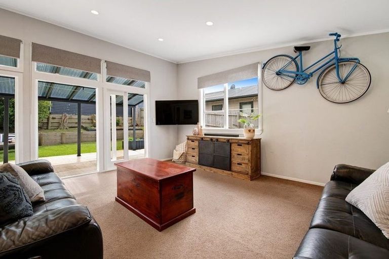 Photo of property in 16 Brandon Road, Manly, Whangaparaoa, 0930