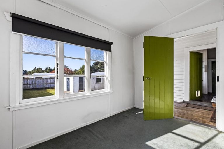 Photo of property in 25 Paynters Avenue, Strandon, New Plymouth, 4312