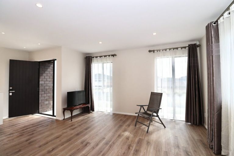 Photo of property in 30 Booker Drive, Tuakau, 2121