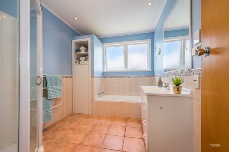 Photo of property in 12 Rosebank Avenue, Avalon, Lower Hutt, 5011