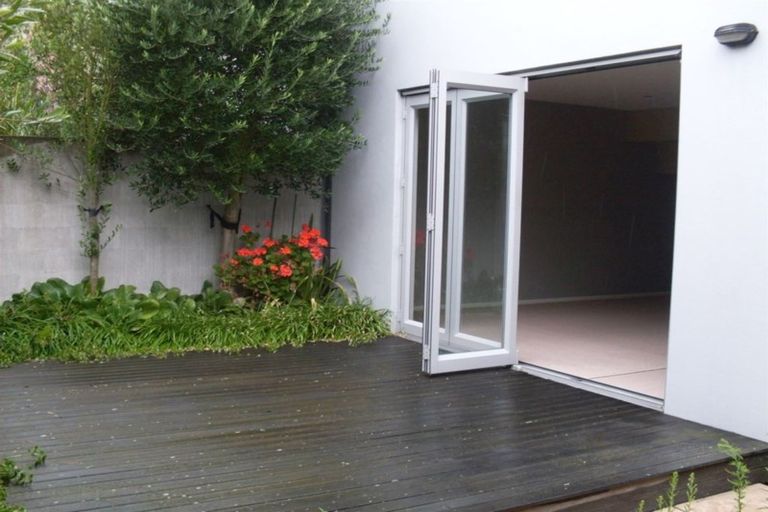 Photo of property in 22 Mayfair Street, Riccarton, Christchurch, 8011