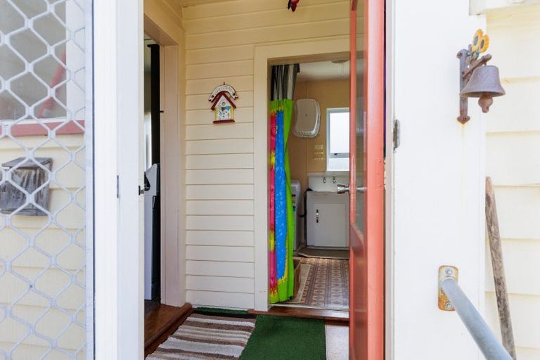 Photo of property in 24 Mangahao Road, Pahiatua, 4910