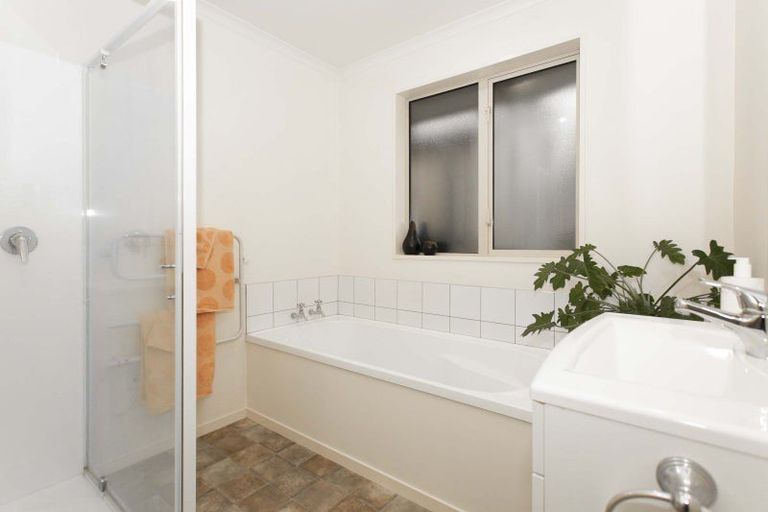 Photo of property in 28 Johnstone Street, Tinwald, Ashburton, 7700