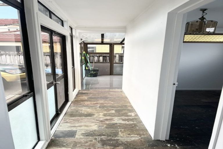 Photo of property in 67 Hyperion Drive, Randwick Park, Auckland, 2105