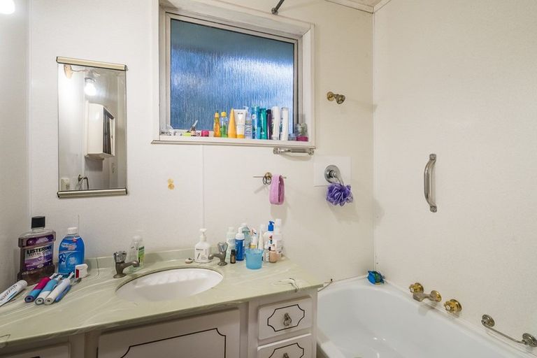 Photo of property in 6 Falla Street, Paraparaumu Beach, Paraparaumu, 5032