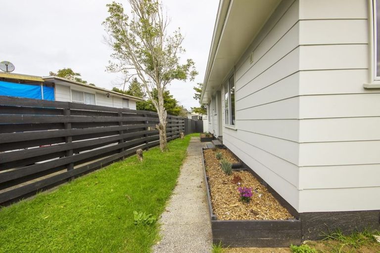 Photo of property in 8 Carbery Place, Manurewa, Auckland, 2102