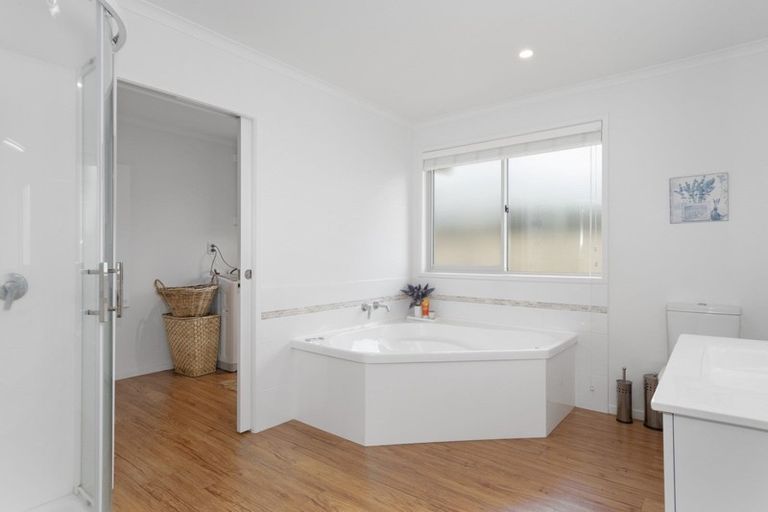 Photo of property in 8c Gane Place, Omokoroa, 3114