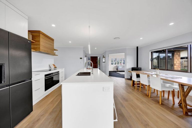 Photo of property in 5 Marlin Terrace, Bell Block, New Plymouth, 4312