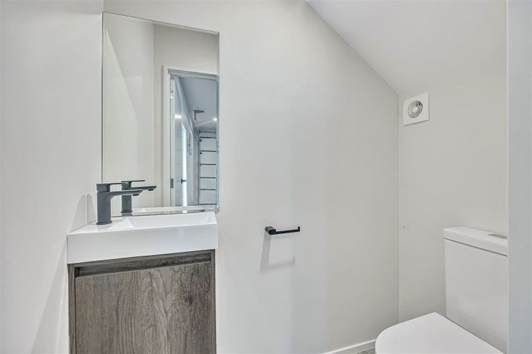 Photo of property in 16 Zadar Street, Kumeu, 0810