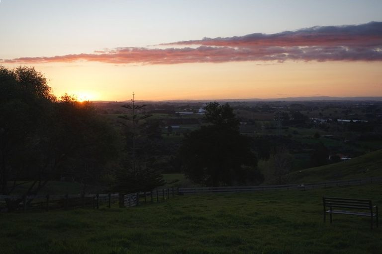 Photo of property in 213 Maxted Road, Bombay, 2579