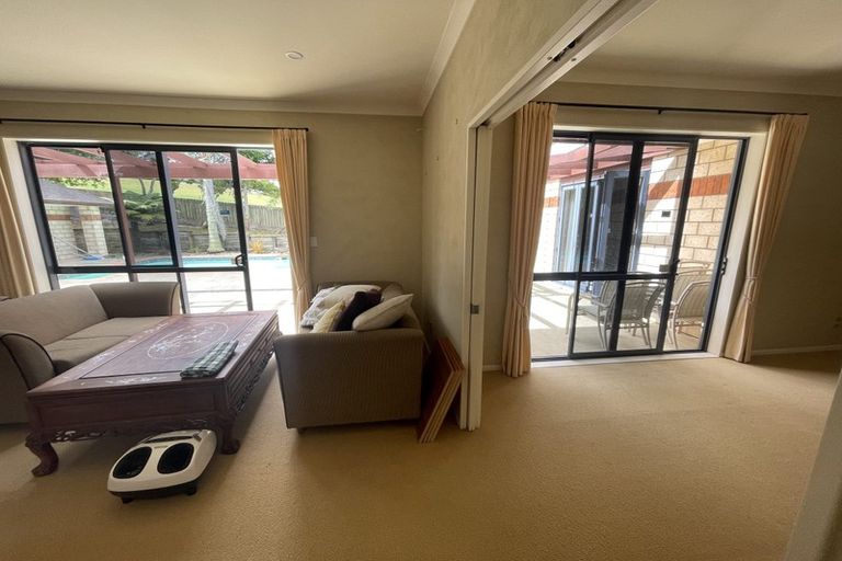 Photo of property in 9 Broadwood Rise, Kumeu, 0892