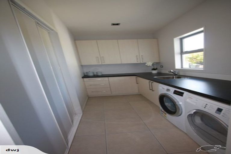 Photo of property in 28 Armour Place, Halswell, Christchurch, 8025